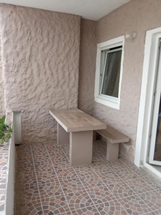 Vila Kula Lejlighedshotel Nin Eksteriør billede