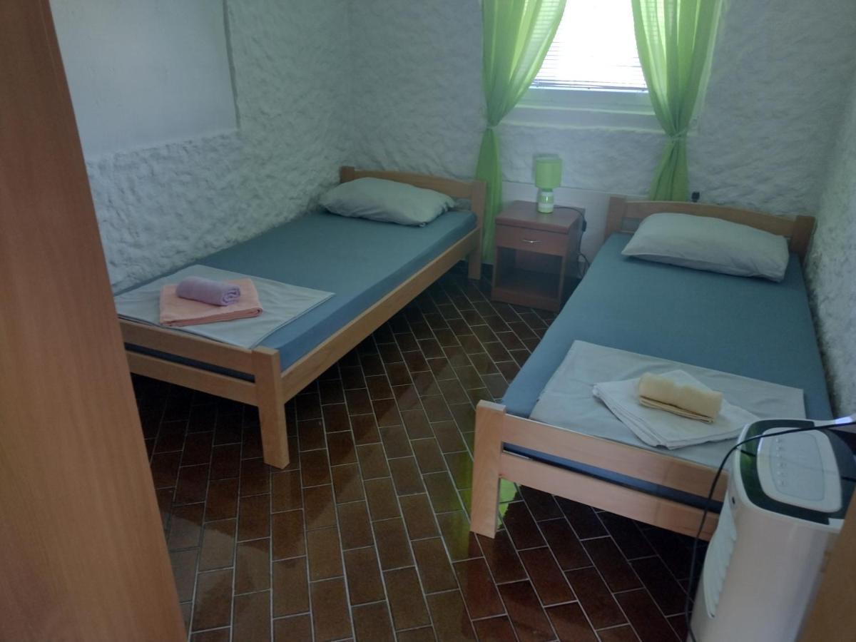 Vila Kula Lejlighedshotel Nin Eksteriør billede